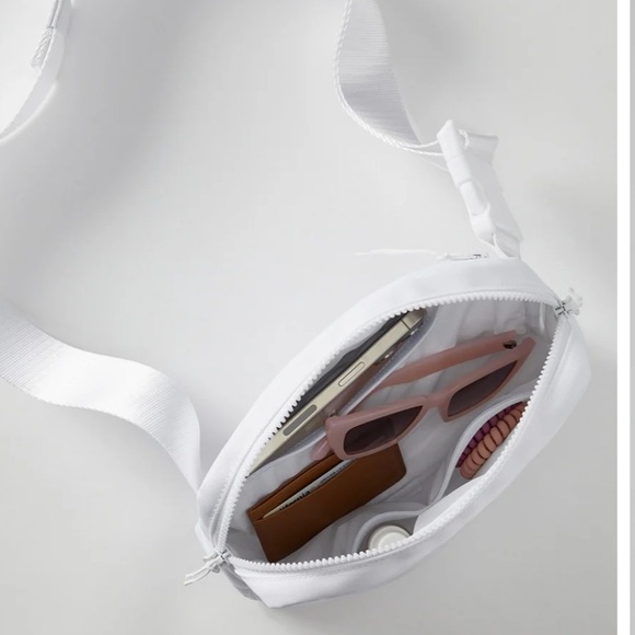 Fabletics big belt bag - Picture 4 of 5